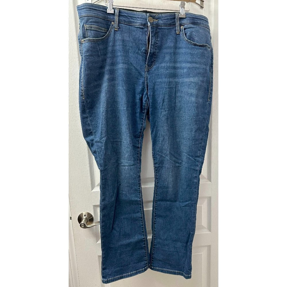 Bootcut LuLaRoe Jean - Med Blue Size 38
